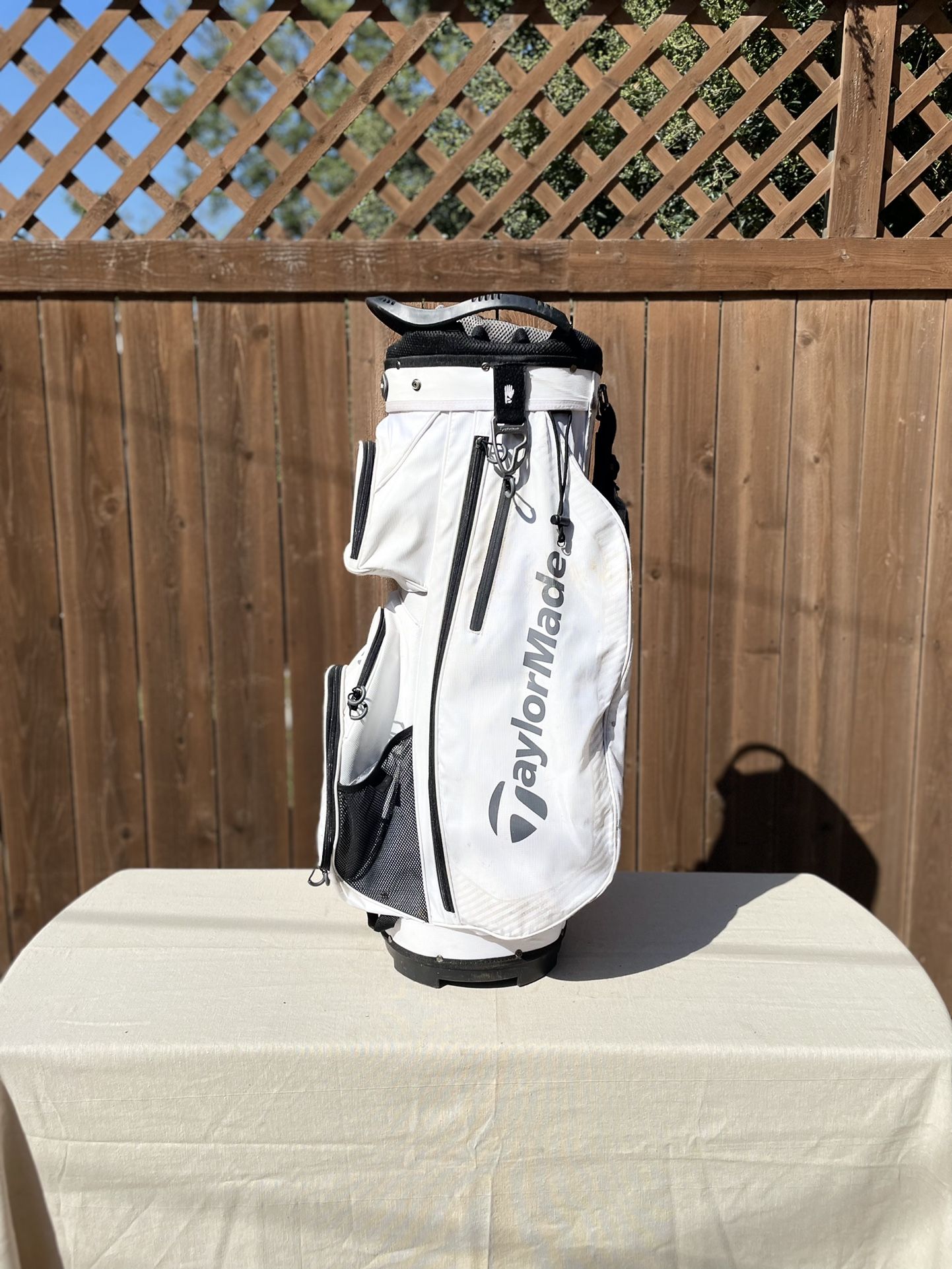 Men’s TaylorMade Golf Club Bag for Adult Size Clubs Set