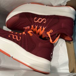 NWT Saysh Felix Runner Women’s Shoes Size 6/ Color Fire $60