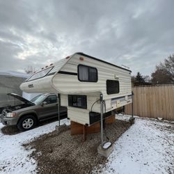 1990 Lance Cab over Camper