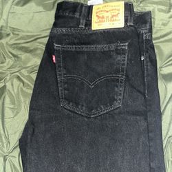 Levi men’s black jeans