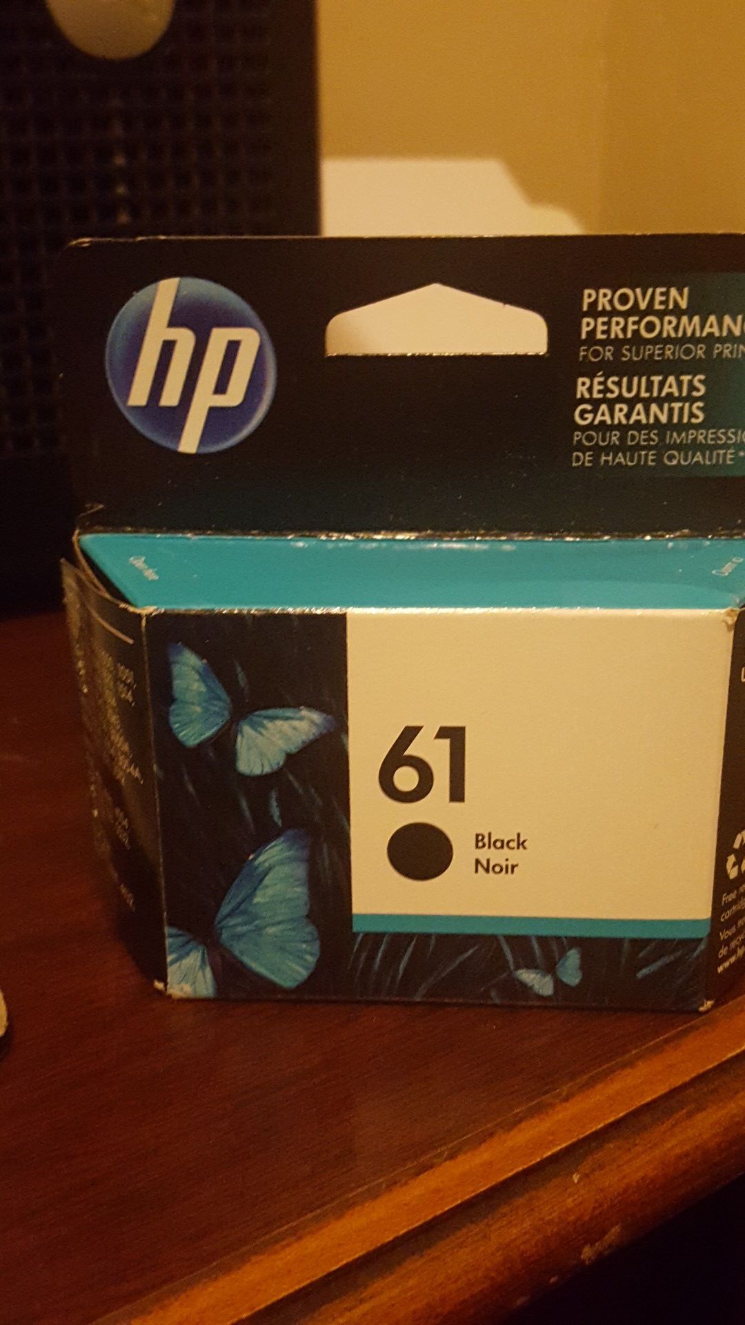 HP black ink,completely sealed. Un opened