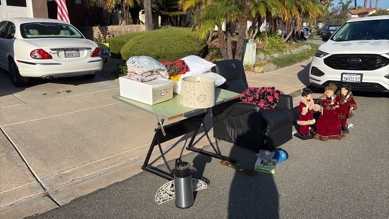 Normal Chula FREE MISC ITEMS for Sale in Chula Vista, CA - OfferUp