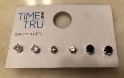 Mini stud earrings silver rim, diamond garnet & champagne diamond styles. NEW