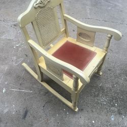 Vintage Rocking Chair 