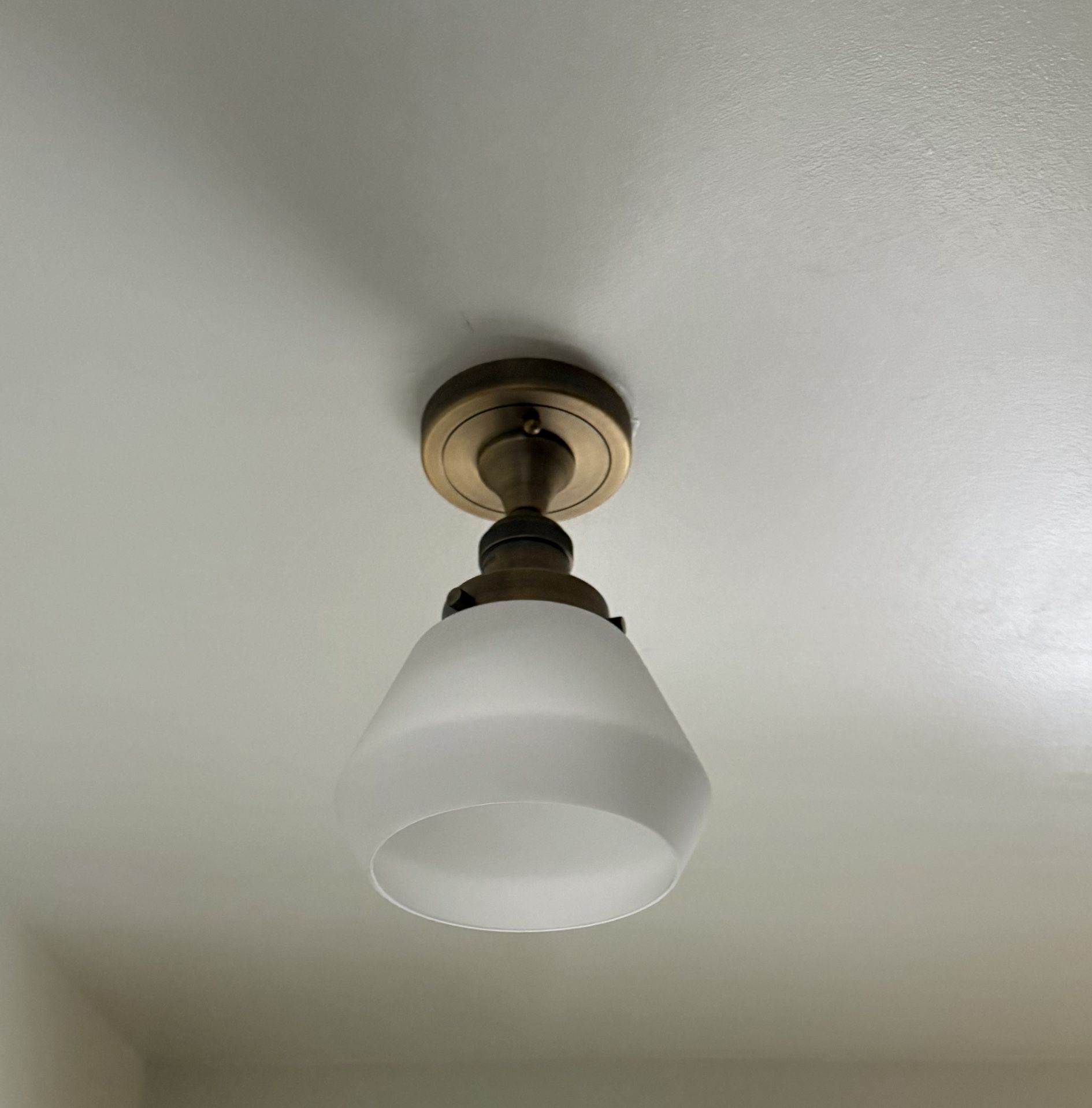 Light fixture