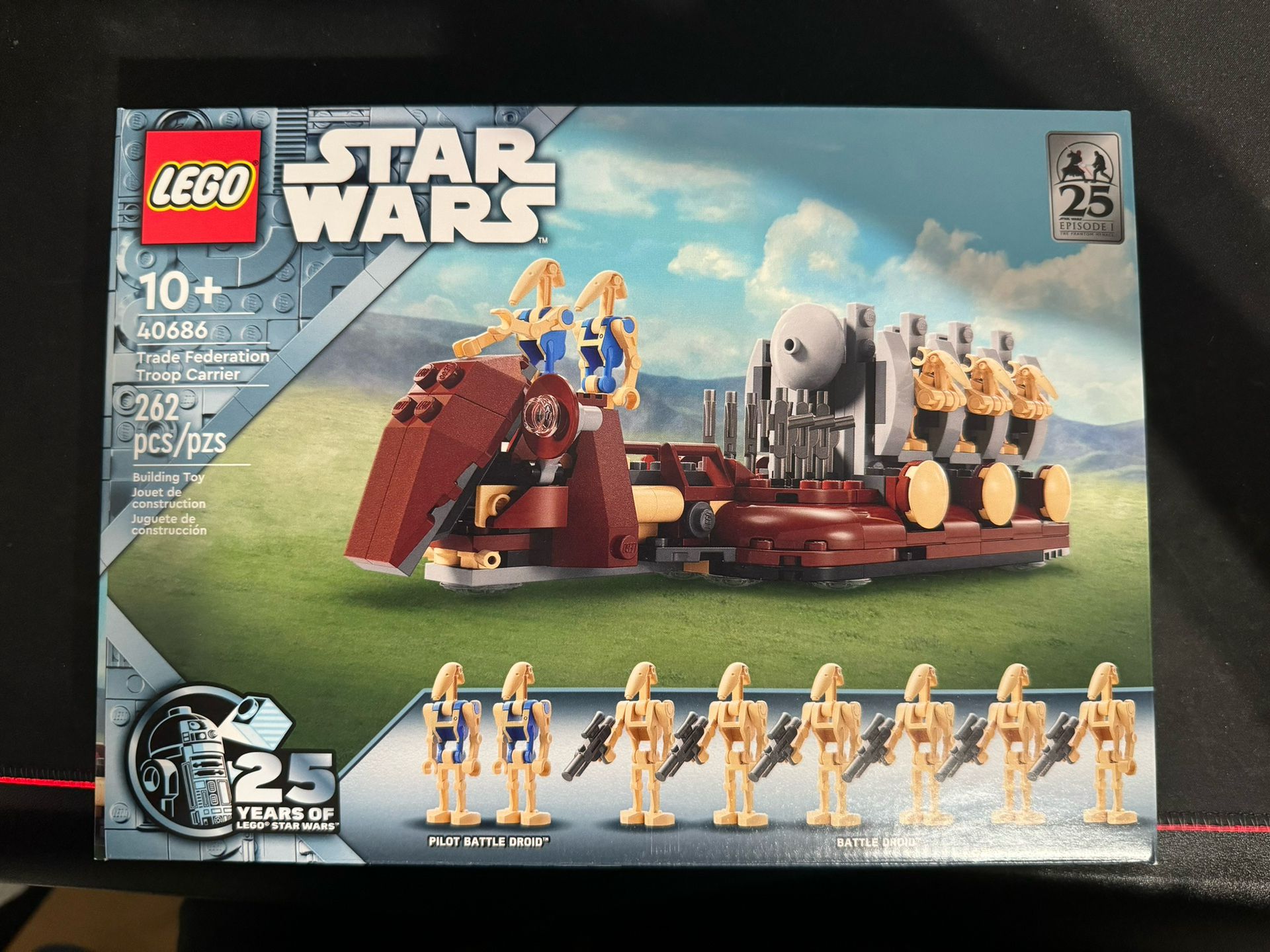 Lego Star Wars 25th Anniversary 40686 Droid Carrier and 30680 AAT Polybag GWP And Collectible Coin