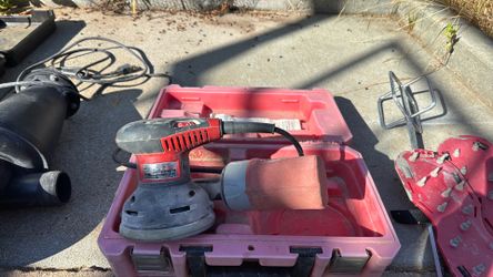 Milwaukee corded random orbit sander #6021-21