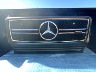 2013- 2018 Mercedes Benz G Wagon AMG Grille Assembly Genuine Mercedes Benz