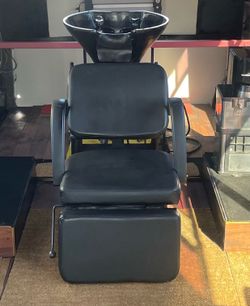 Professional shampoo, bow, and chair for sale