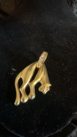 18k Gold Pendant 