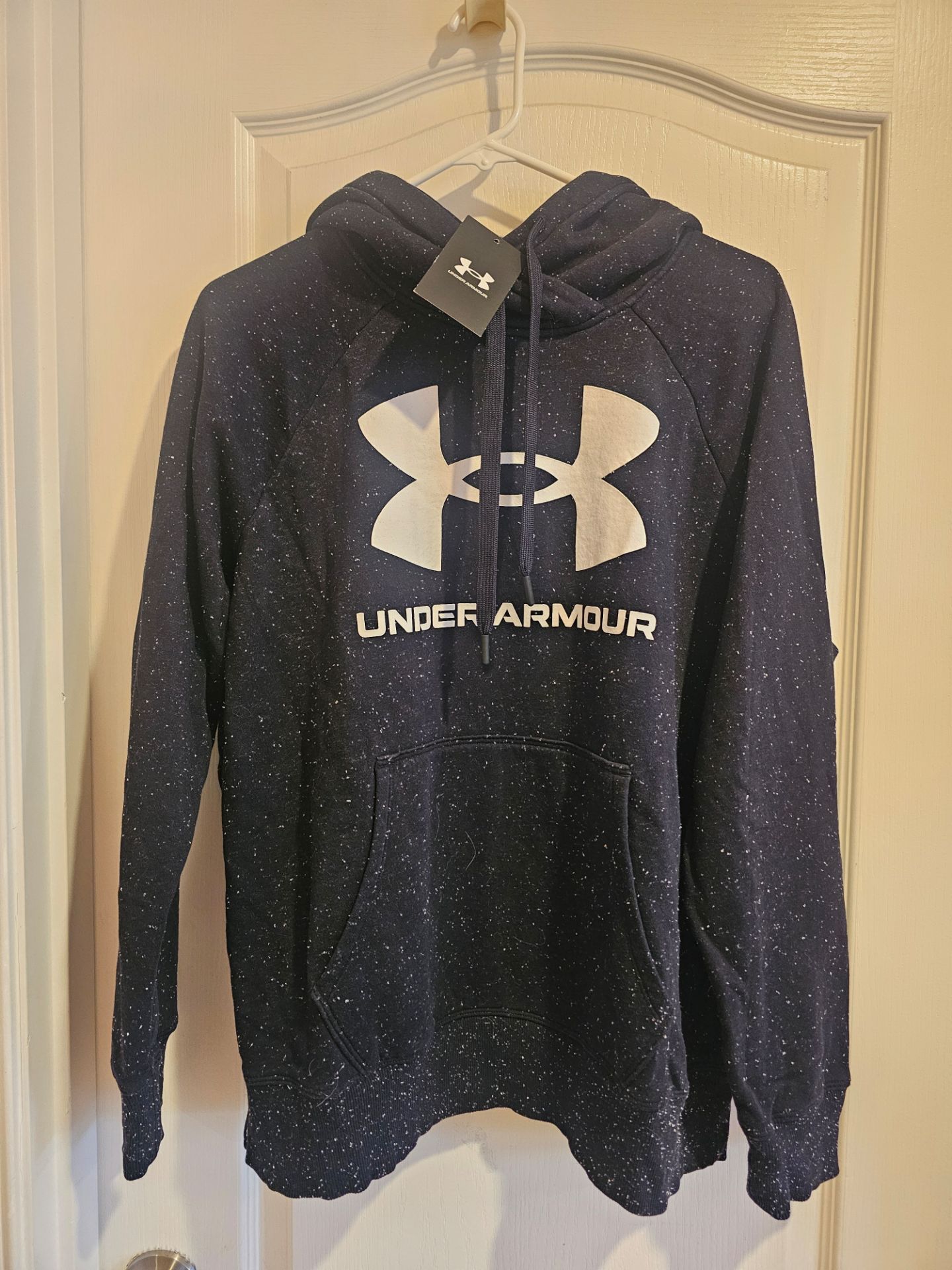 NEW Under Armour sweatshirt XL