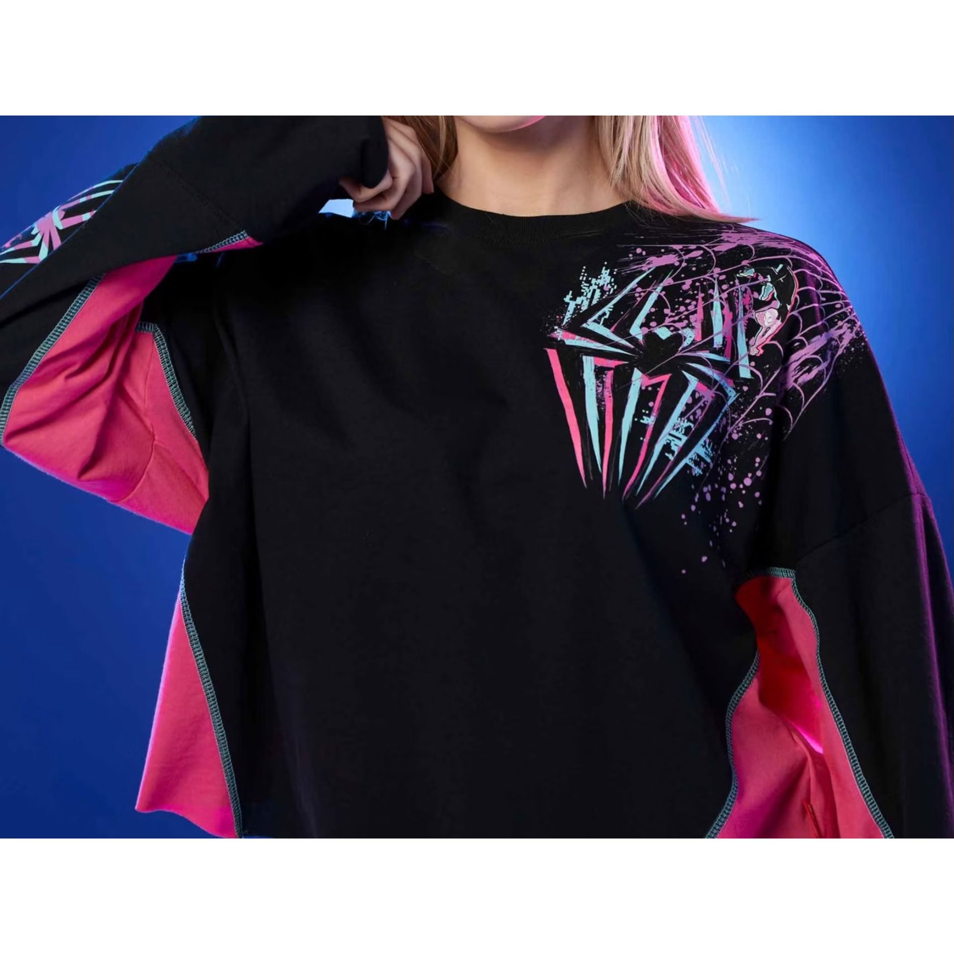 Medium Disney Marvel Gwen StacySpider-Man: Across the Spider-Verse Long Sleeve Top