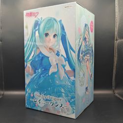 FuRyu Hatsune Miku Trio-Try-iT Rainy Dance figure