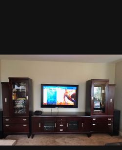 Matching Solid Wood Entertainment Centers / Display Cabinets/Center cabinet for tv