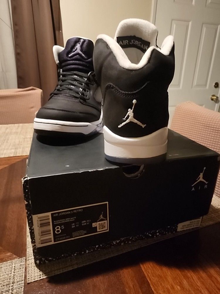 Air Jordan Retro Moonlight Oreo