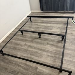 Kind Bed Frame 