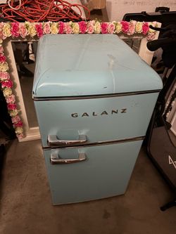 GALANZ RETRO REFRIGERATOR