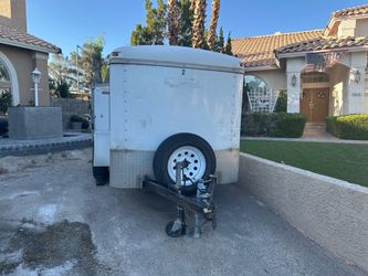 6 X 5 X 8 White trailer