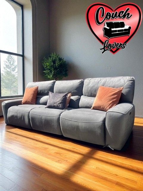 Powered Recliner Sofa- Free Delivery‼️