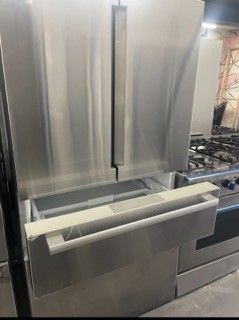 BOSCH 800 SERIES FRENCH FOOR 4 DOOR STAINLESS STEEL