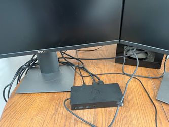 Computer monitors 24 inch with docking station and keyboard Dell USB-C Docking Station