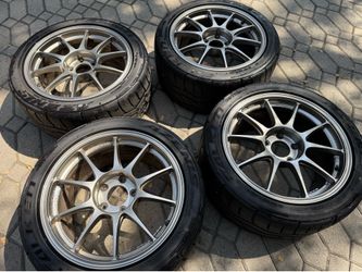 Wedsport tc105n 17x9 +49 square titanium silver with tires