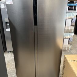 New FRIGIDAIRE  36" Side-by-Side Refrigerator