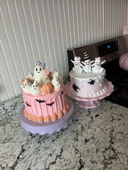 Halloween decor cake pink