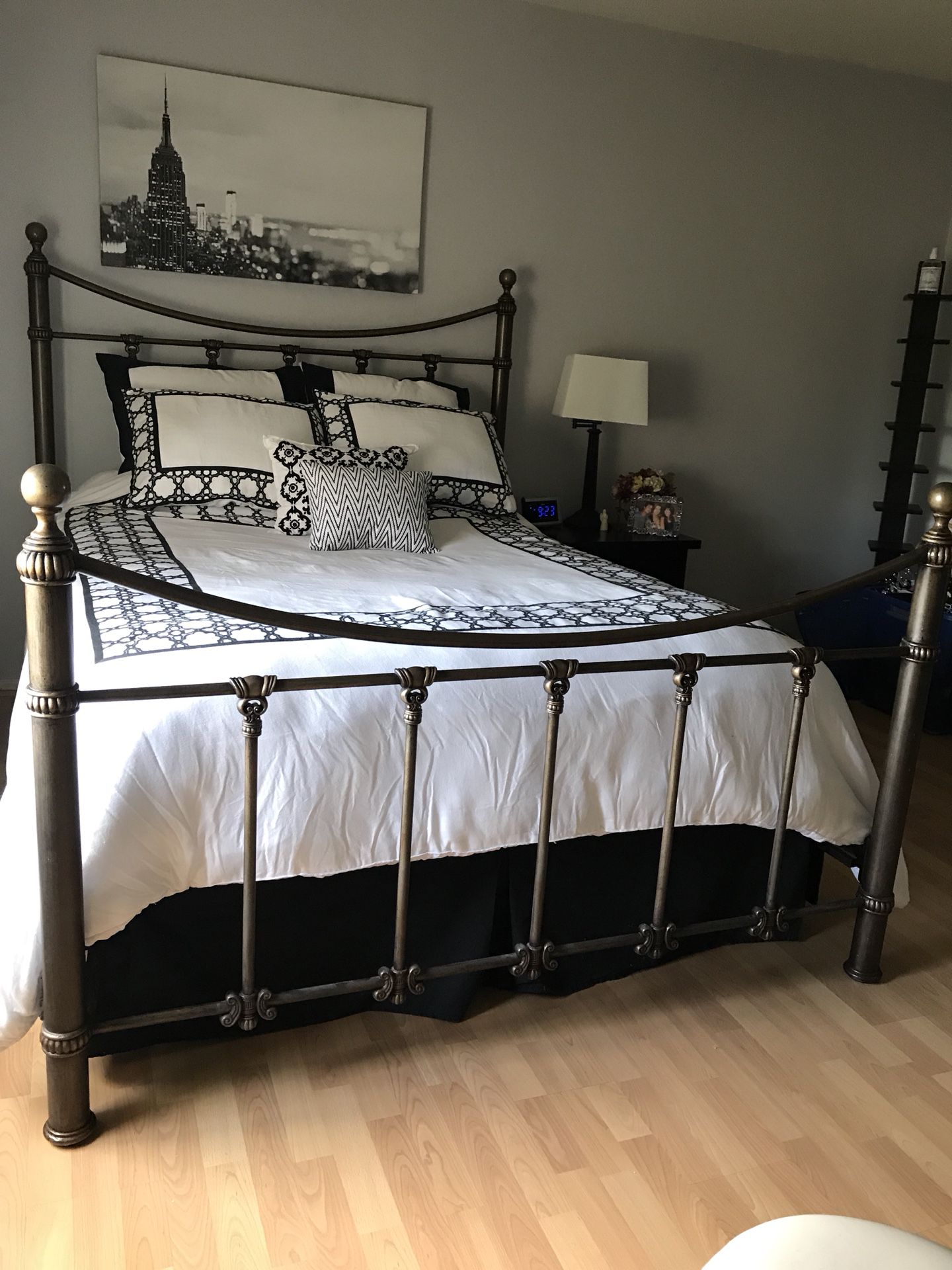Brass queen size bed