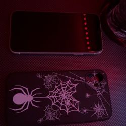 64 GB WHITE IPHONE 11 UNLOCKED WITH CASE AND FAST CHARGER