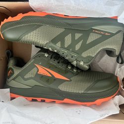 Altra Hiking Shoes Brand new 