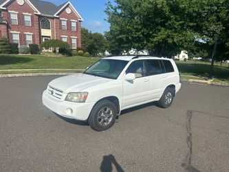 2006 Toyota Highlander 4WD, with 3rd row seat, timing belt was replaced