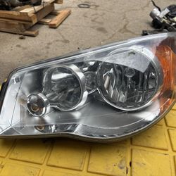 2019 Dodge Caravan LH Headlight 