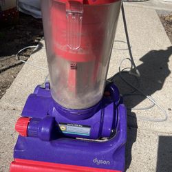 Working Vacuum Machine 