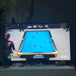 2020 Samsung 6 Series 50in Smart TV