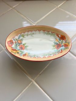 Ceramic soap dish