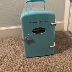 Frigidaire Retro Mini Fridge