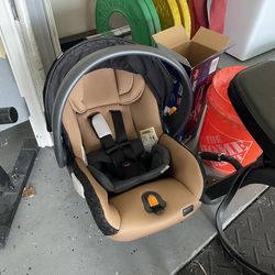 Chicco Fit2 Infant Car seat