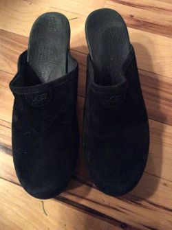 Black suede ugg clogs