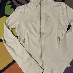 cream gold zipper CROPPED lululemon define jacket 