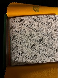 Goyarn Wallet in White
