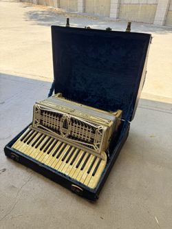 Moreschi And Sons Accordion