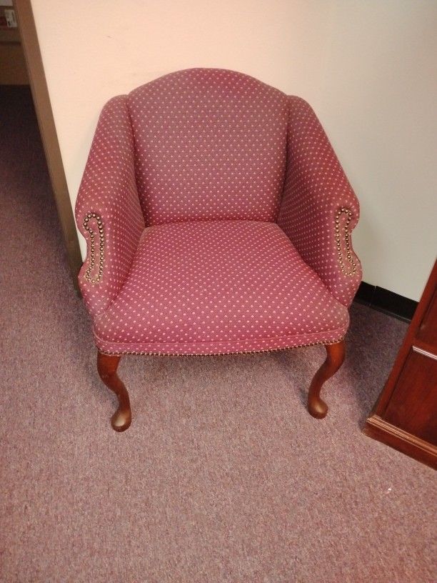 All Kinds Of Chairs For Offices or Homes