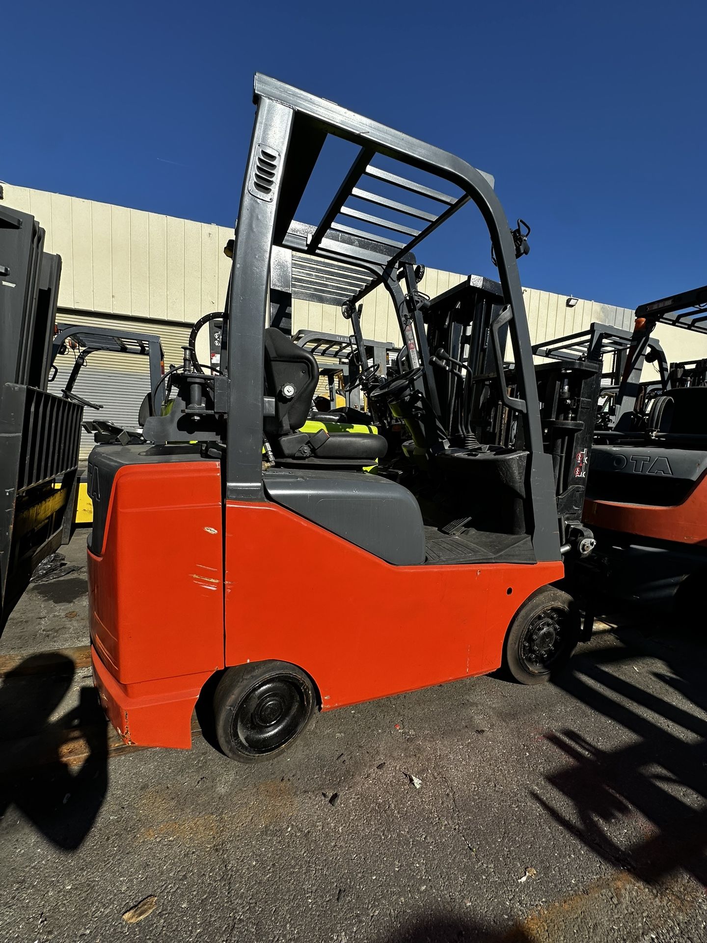Toyota Series 8 Forklift 