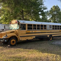 2006 International CE 300 Skoolie RV