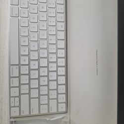 Apple Wireless Keyboard And Mouse 