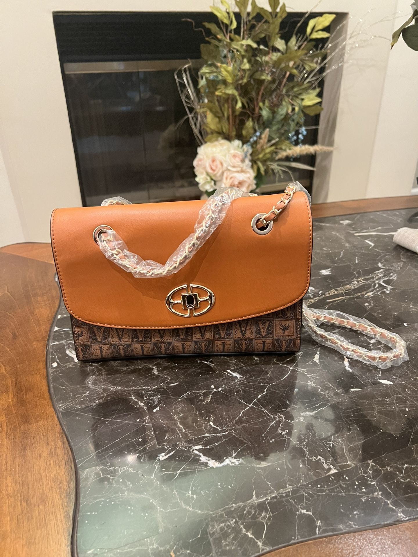 Women’s Purse/Bag (Brown)