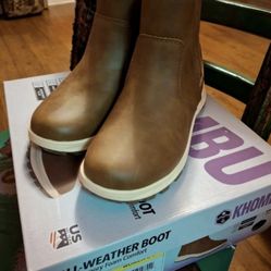 Khombu All Weather Women's Boots Sz 6 Brown Faux Leather NEW N BOX