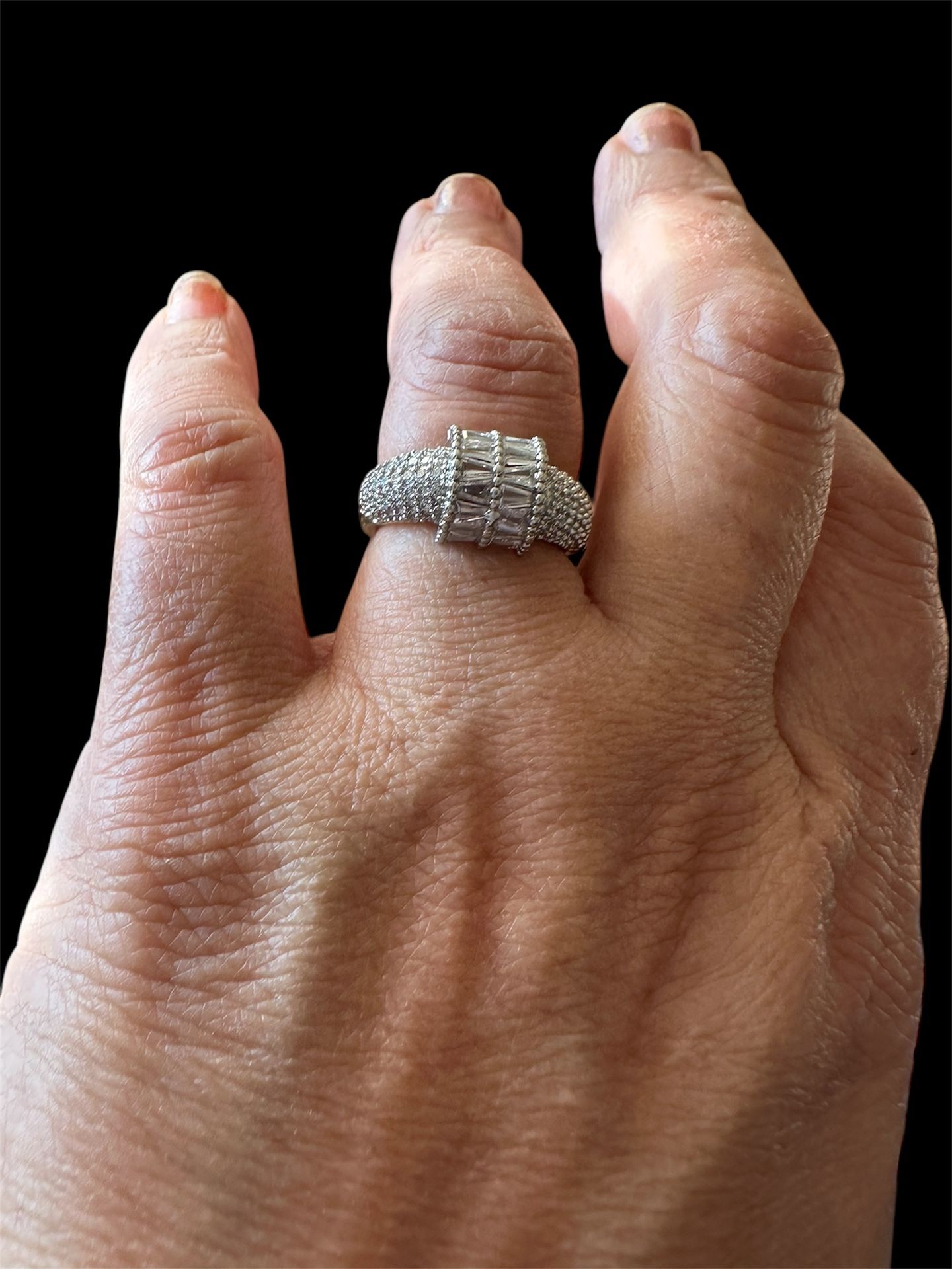gold plated. tarnish free. zircon. free size ring silver