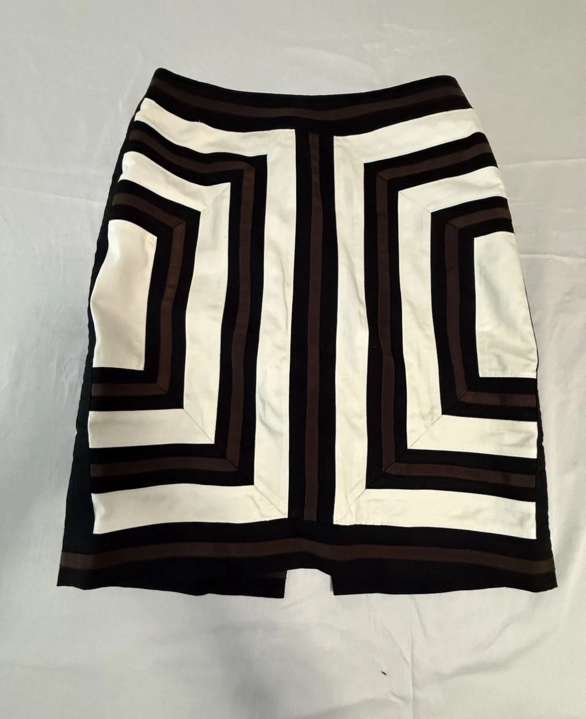 White House Black Market sz 6 Pencil Skirt Geometric Black Cream Brown Lined